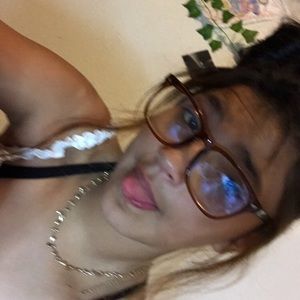 Meet your Posher, Diondra